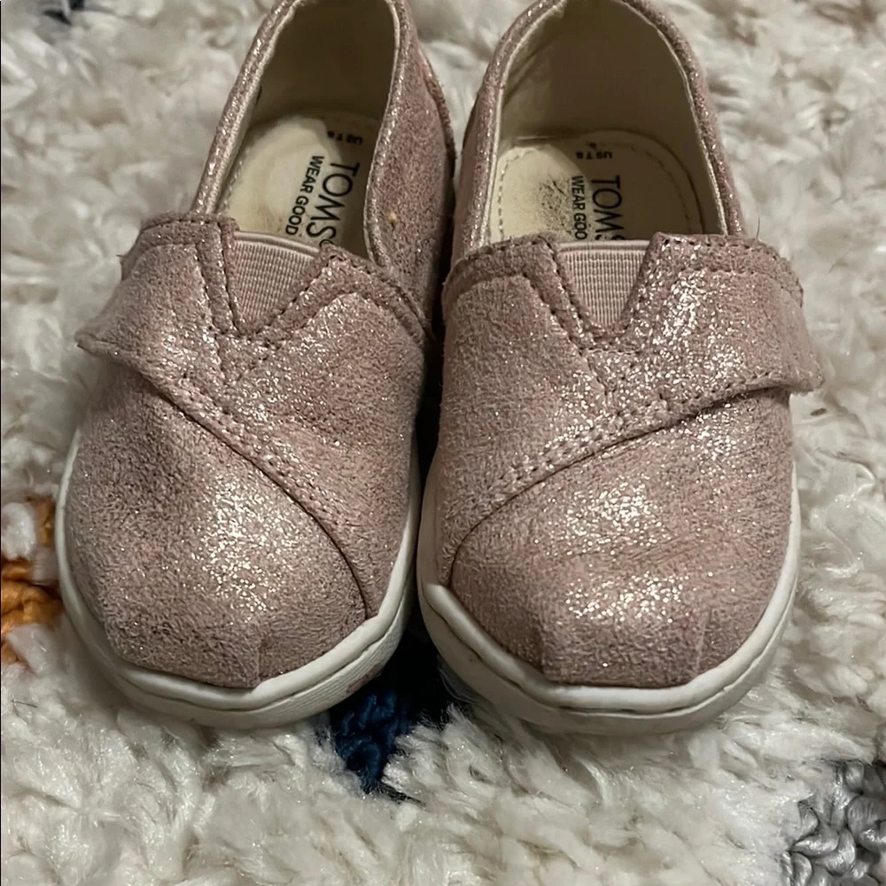 TOMS toddler Glitter Pink Shoes